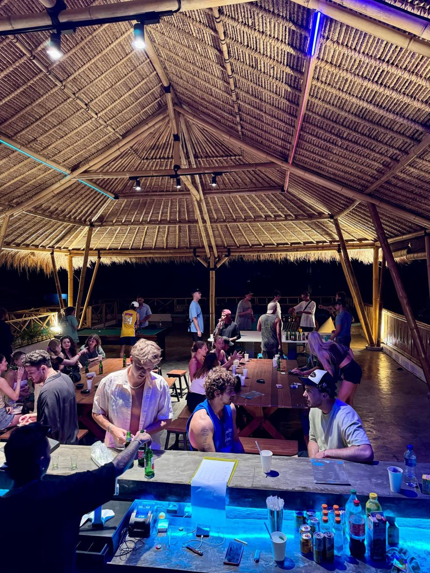 Canggu Central Hostel Exterior foto